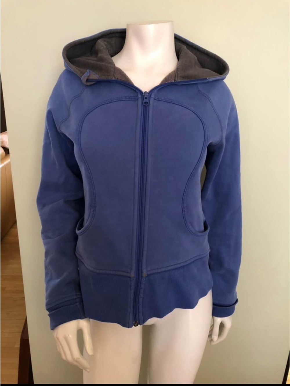 Size 8 Lululemon Scuba Hoodie